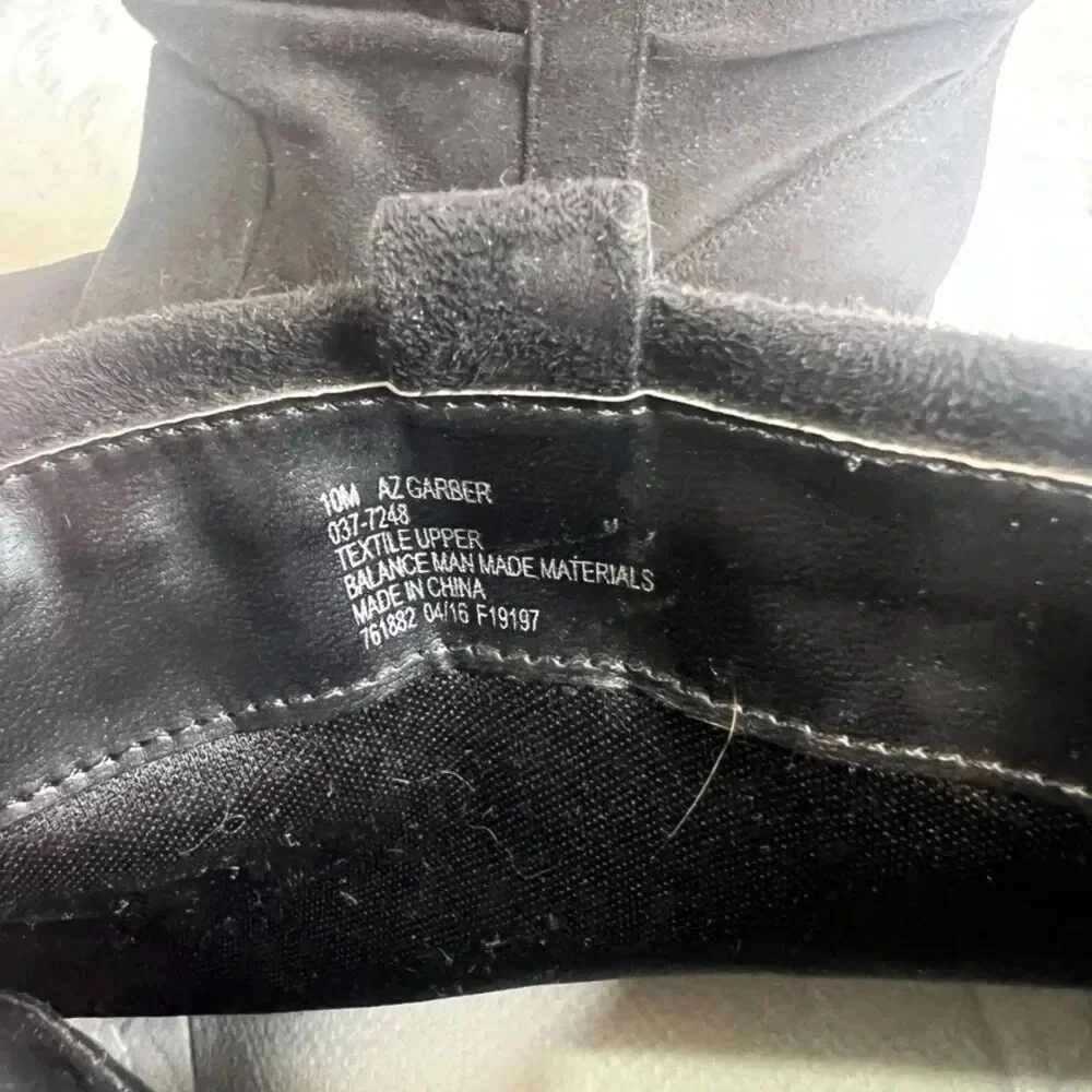 Arizona Jeans Black Scrunch Ankle Heeled Bootie Size 10‎